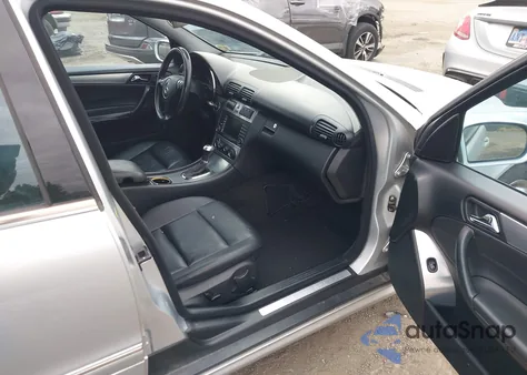 2006 Mercedes-Benz C 230 Sport из США, поврежденный, VIN WDBRF52H96A872751